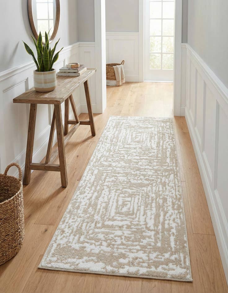 Detail image of 2' x 5' Hermitage Runner Rug