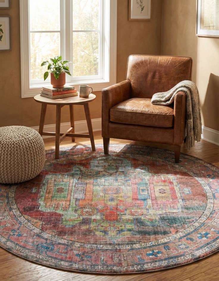 Detail image of  7' 10 x 7' 10  Washable Maahru Round Rug