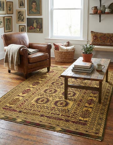 4' 3 x 6' 2 Hand Knotted Sumak Wool Rug