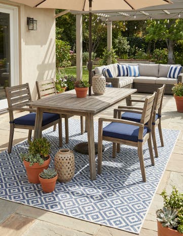 6' x 9' Easy-Clean Jill Zarin Costa Rica Indoor / Outdoor Rug