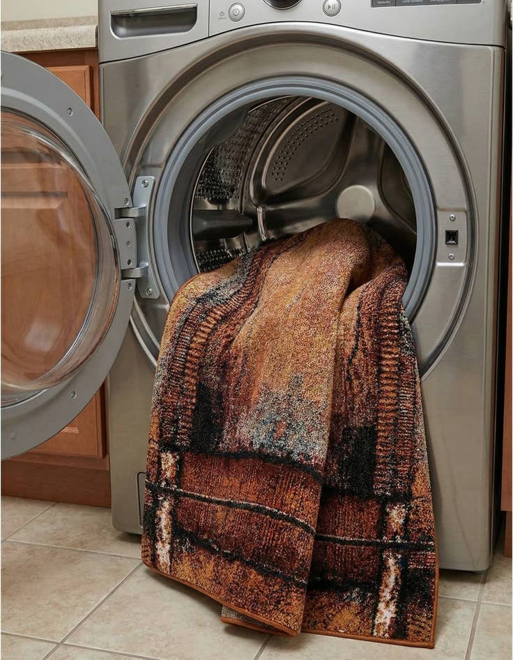 Detail image of 5' x 8'  Washable Casablanca Rug