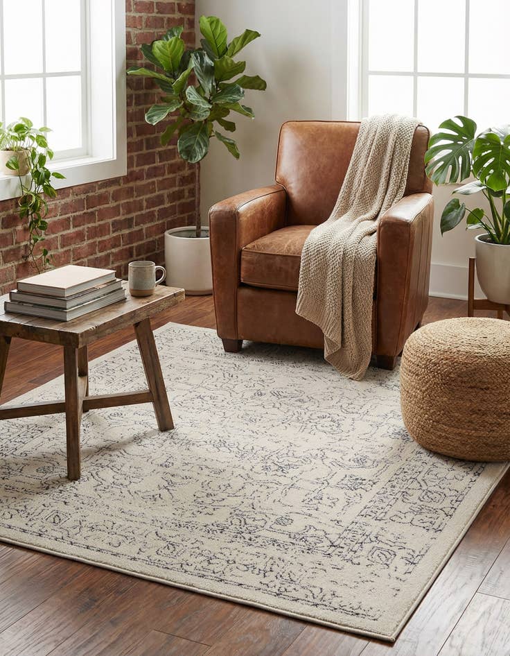 Detail image of  5' x 5' Isabella Square Rug