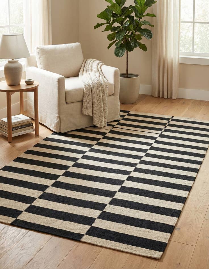 Detail image of 3' 7 x 4' 9  Hand Woven Kilim Modern Wool Rug