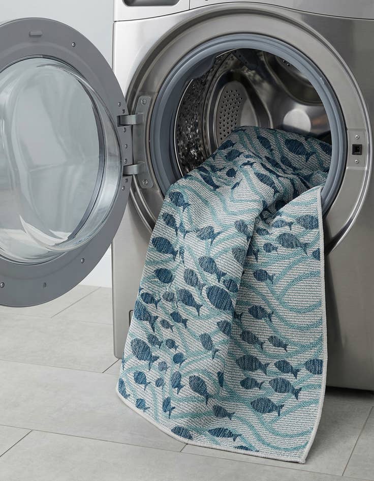 Detail image of  5' 3 x 8'  Washable Coastal Indoor / Outdoor Rug