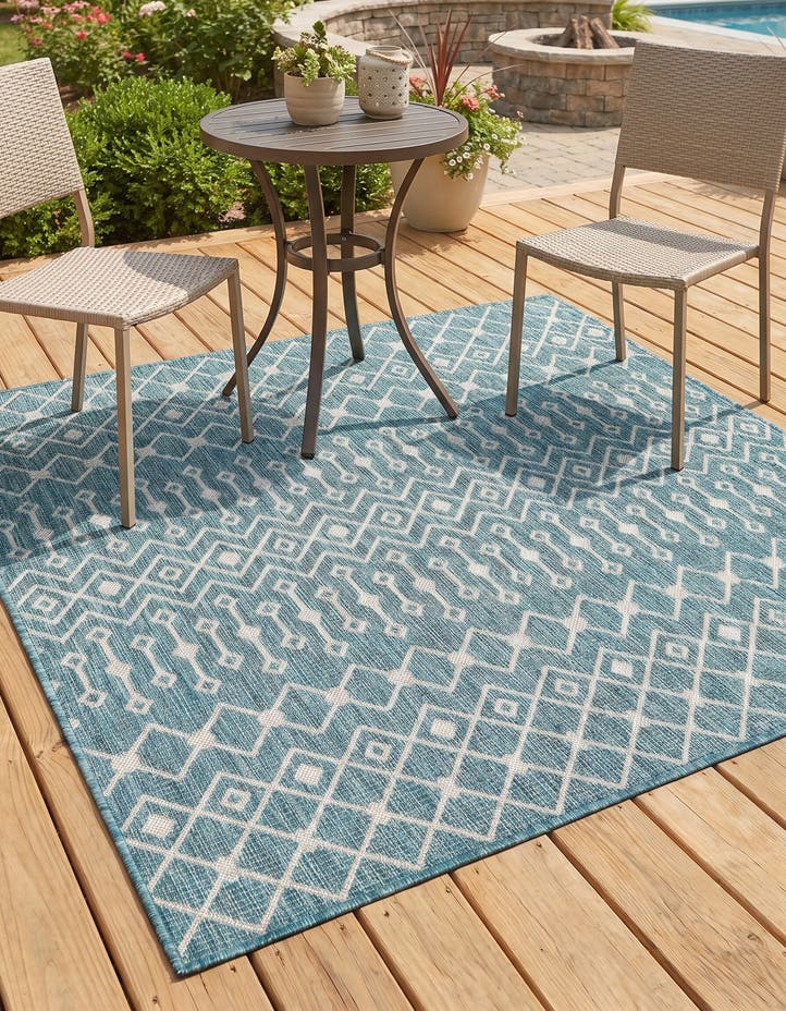 5' 3 x 5' 3 Easy-Clean Lattice Indoor / Outdoo...