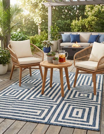 4' x 6' Easy-Clean Modern Indoor / Outdoor Rug