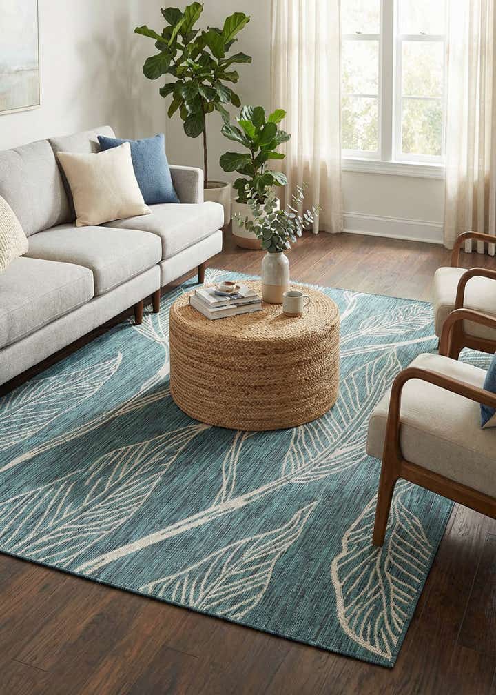 7' x 10' Easy-Clean Botanical Indoor / Outdoor Rug