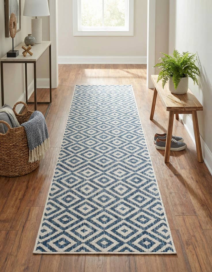 Detail image of 2' x 8' Easy-Clean Jill Zarin Costa Rica Indoor / Outdoor Runner Rug