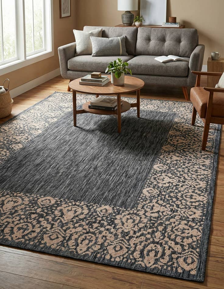 Detail image of 7' x 10'  Washable Border Indoor / Outdoor Rug