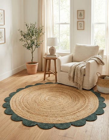 5' 1 x 5' 1 Handmade Scallop Braided Jute Round Rug