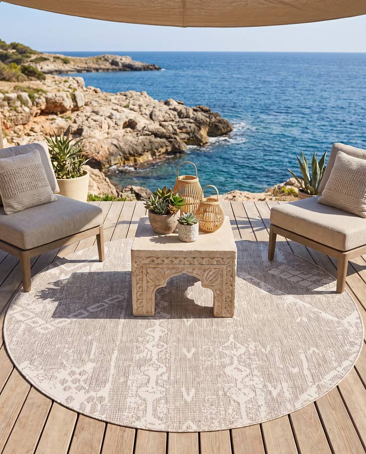 Detail image of 6' x 6' Easy-Clean Bohemian Indoor / Outdoor Round Rug