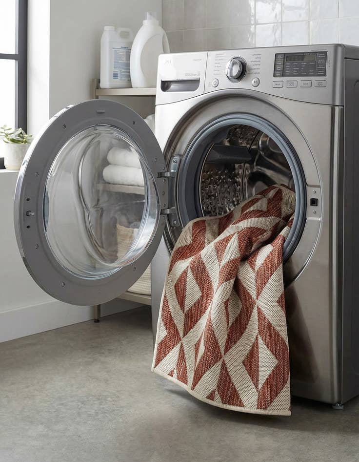 Detail image of 2' x 3'  Washable Jill Zarin Napa Indoor / Outdoor Rug