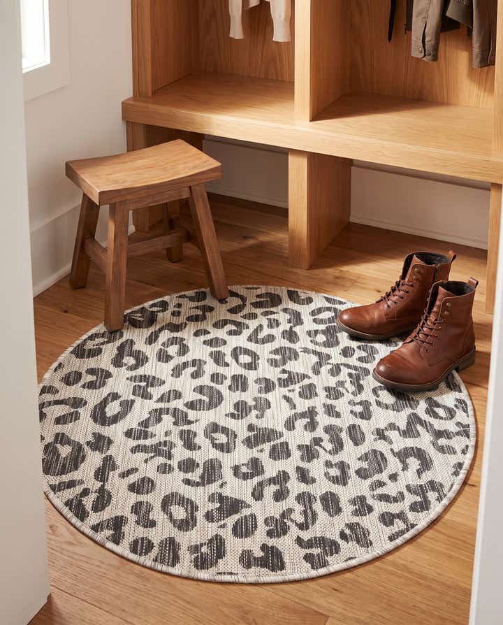 3' x 3' Easy-Clean Safari Indoor / Outdoor Round Rug