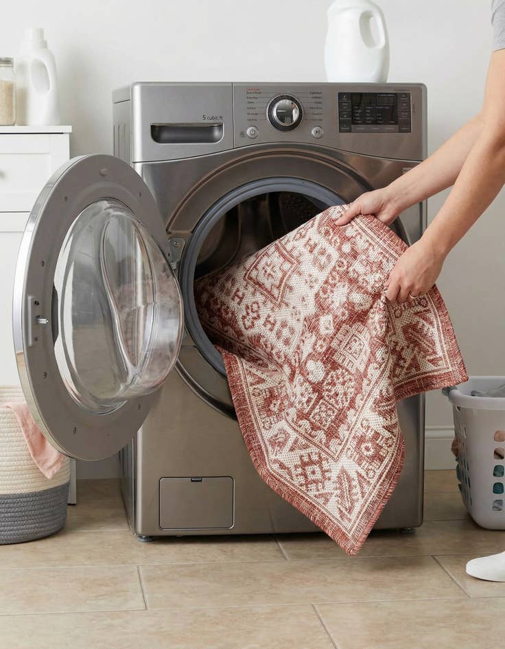 Detail image of 2' x 3'  Washable Aztec Indoor / Outdoor Rug