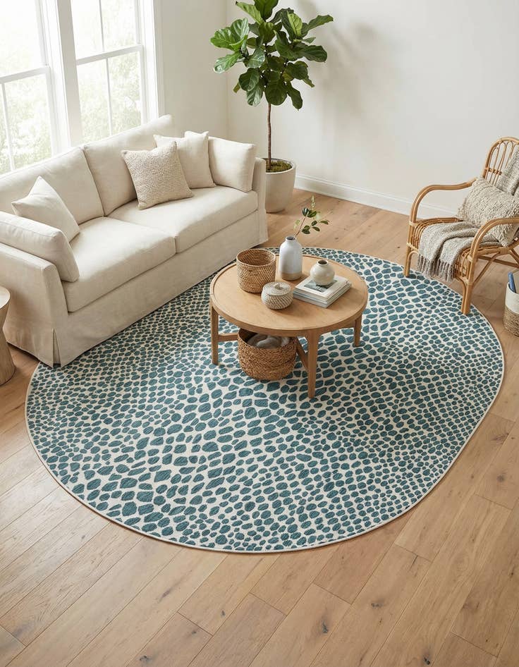 Detail image of 7' 10 x 10' Easy-Clean Jill Zarin Cape Town Indoor / Outdoor Oval Rug