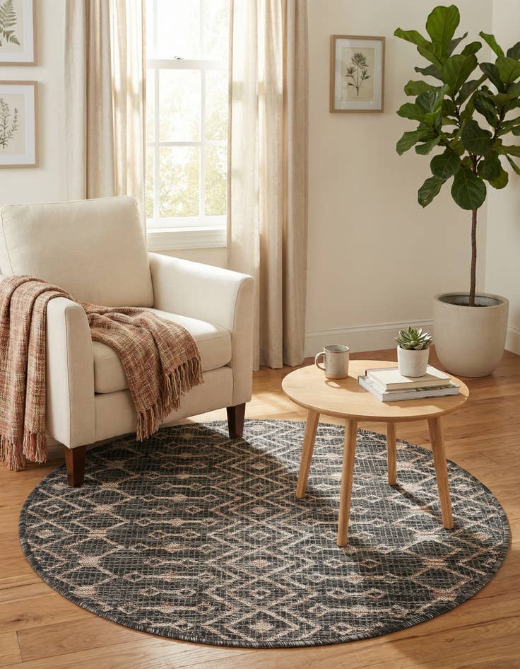 Detail image of 3' x 3'  Washable Trellis Indoor / Outdoor Round Rug