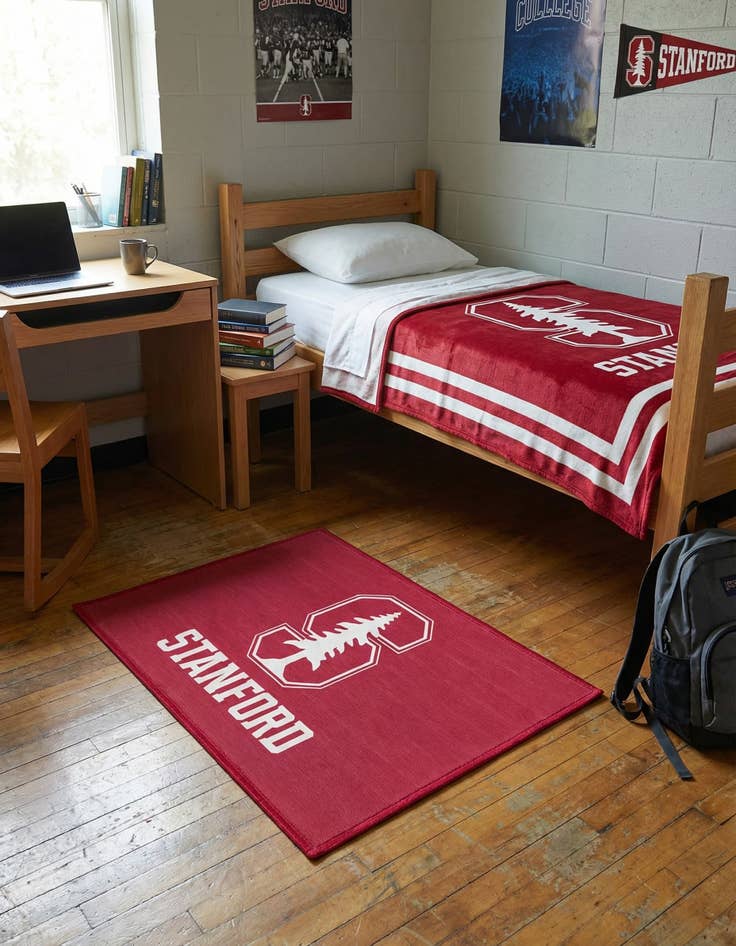 Detail image of 1' 7 x 2' 5 College Collection Rug