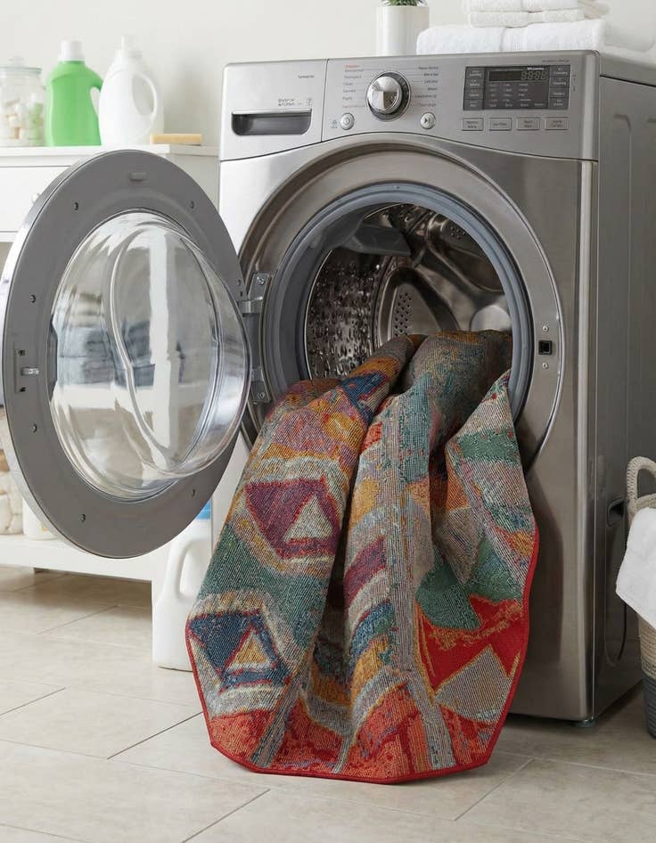 Detail image of 4' x 4'  Washable Modern Indoor / Outdoor Octagon Rug