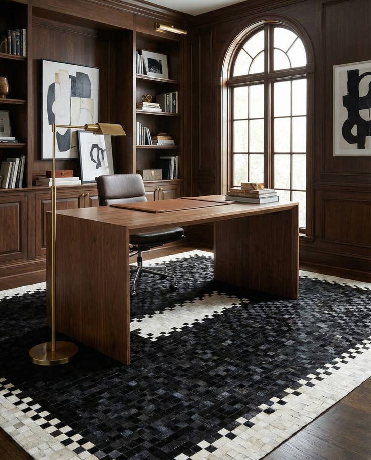 Detail image of 8' 2 x 10' Cowhide Stocks Rug