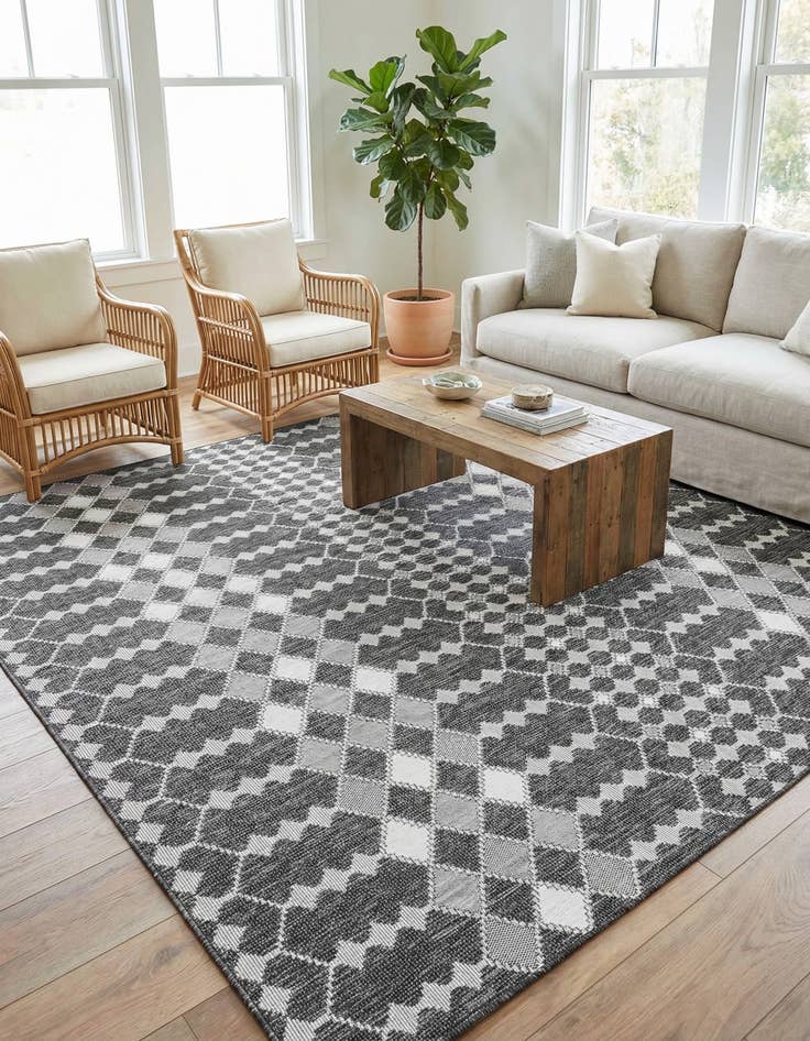 Detail image of 9' x 12'  Washable Trellis Indoor / Outdoor Rug