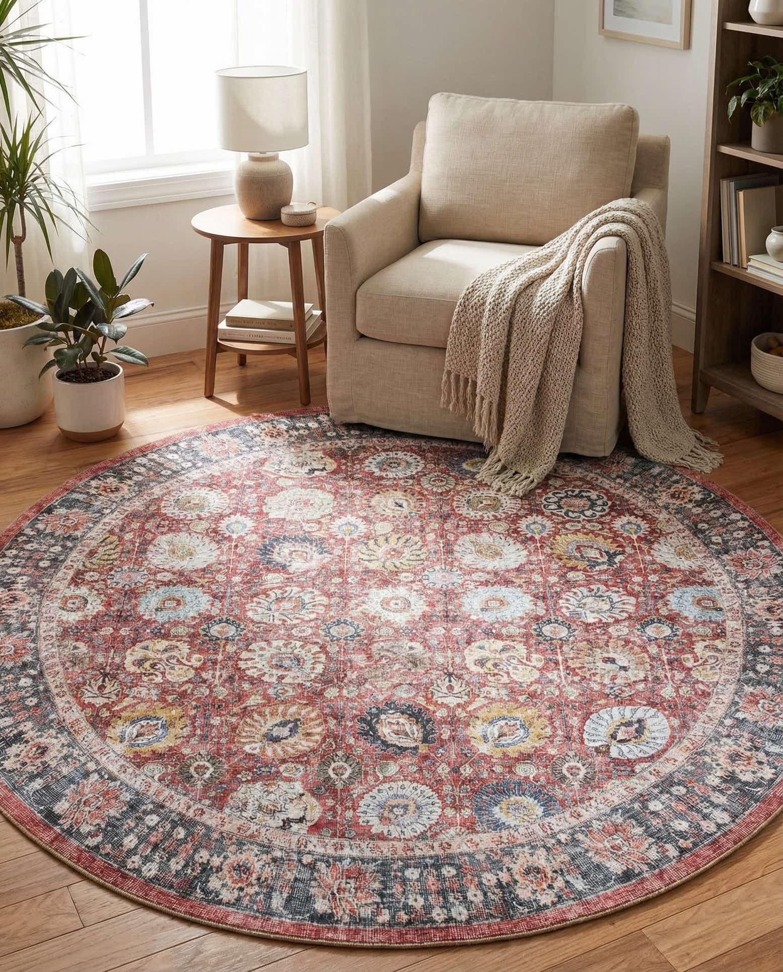 7' 10 x 7' 10 Washable Timeless Round Rug