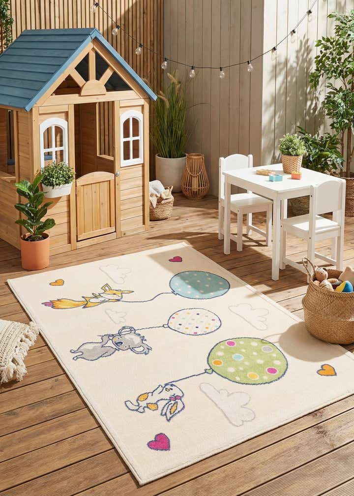 5' 3 x 7' 7 Easy-Clean Indoor / Outdoor Rug