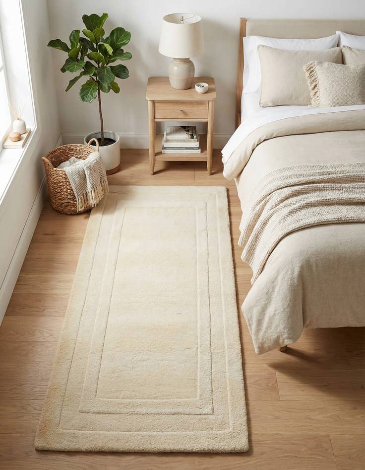 Detail image of 2' 9 x 5' Luna Wool Rug