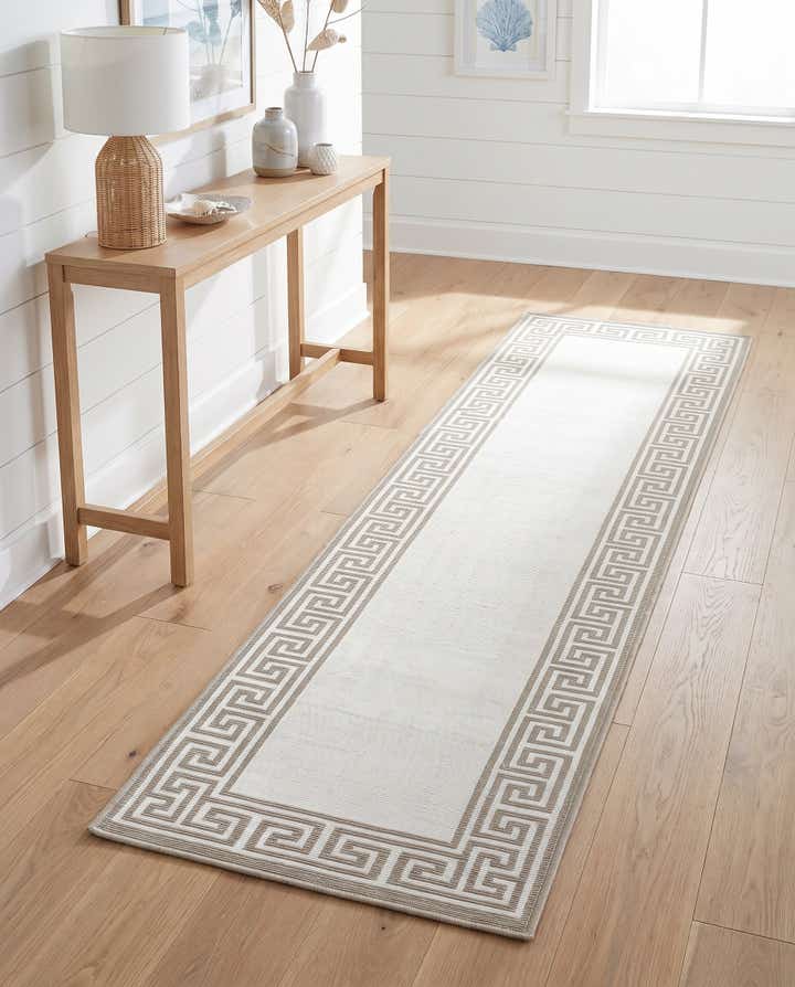 2' x 8' Easy-Clean Coastal Indoor / Outdoor Runner Rug