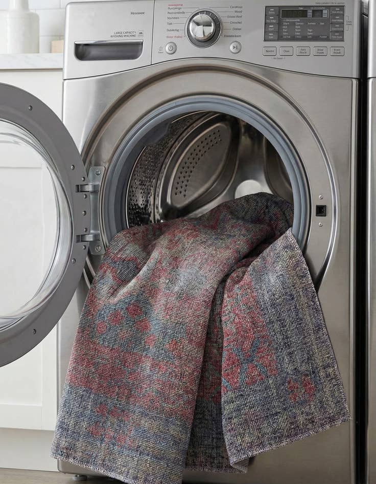 Detail image of  7' 3 x 7' 3  Washable Sisu Square Rug