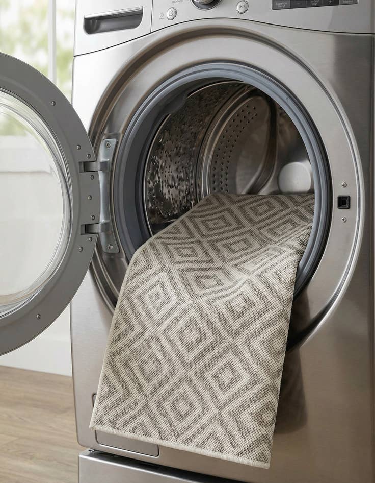 Detail image of 2' x 3'  Washable Jill Zarin Costa Rica Indoor / Outdoor Rug