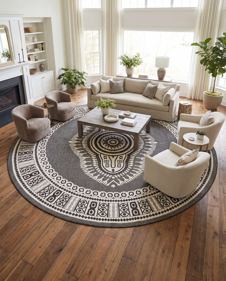 13' x 13' Easy-Clean Traditional Indoor / Outdoor Round Rug