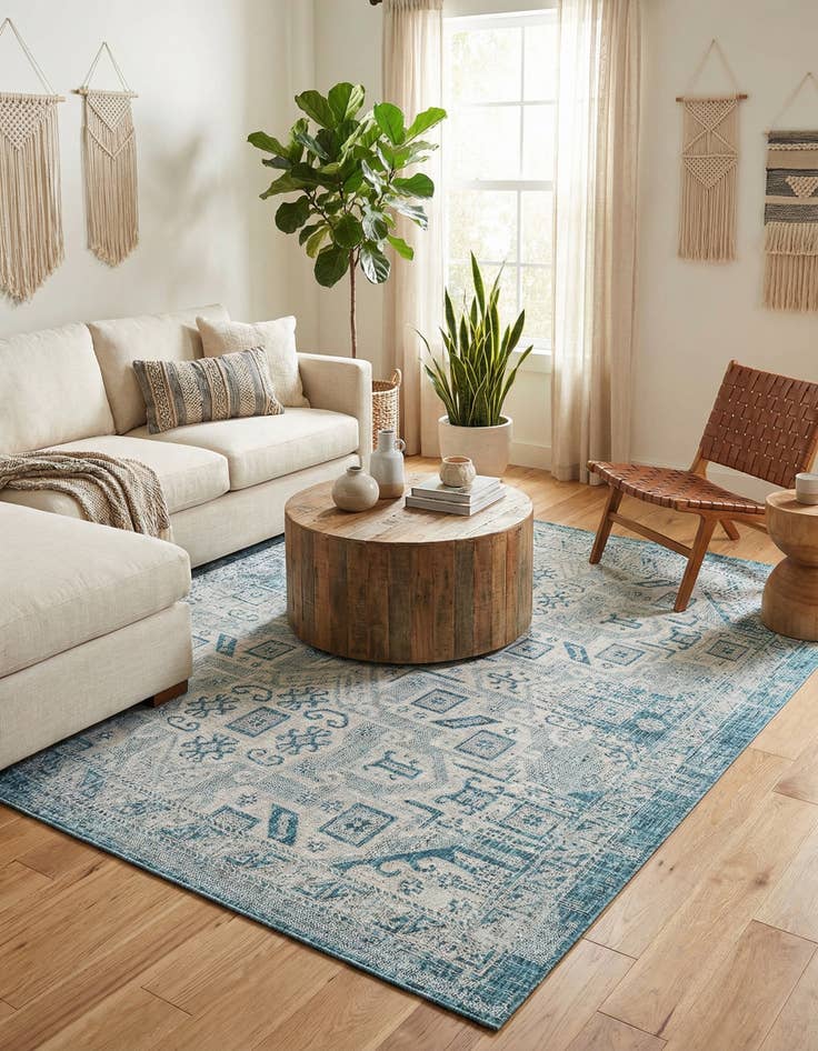 Detail image of 7' 10 x 7' 10  Washable Aztec Indoor / Outdoor Square Rug