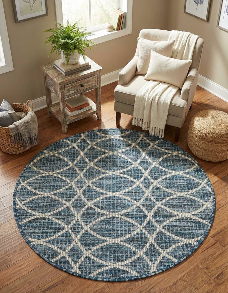 Detail image of 3' x 3'  Washable Trellis Indoor / Outdoor Round Rug
