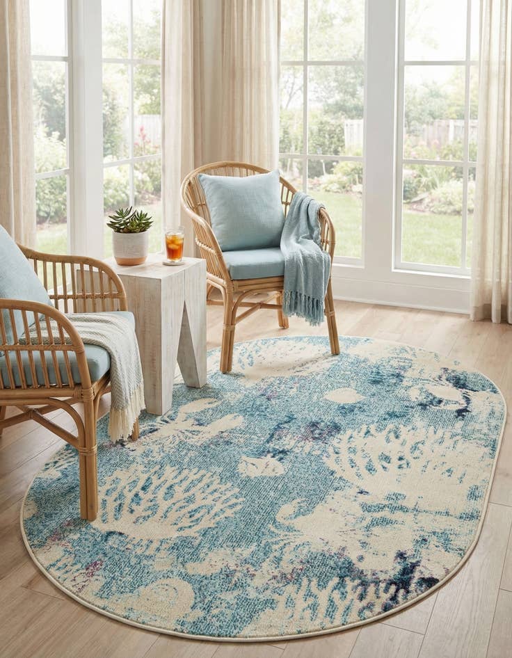 Detail image of 4' 1 x 6' 1  Washable Capri Oval Rug