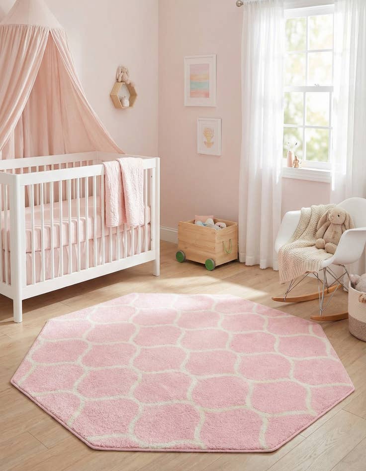 Detail image of  5' 3 x 5' 3 Lattice Frieze Octagon Rug