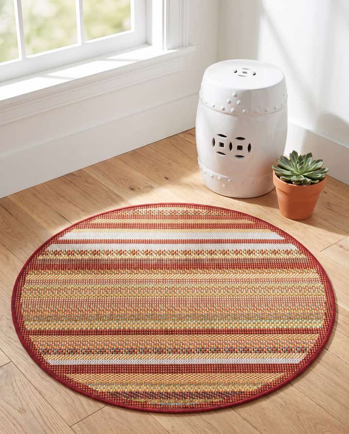 3' 3 x 3' 3 Easy-Clean Baja Indoor / Outdoor Round Rug