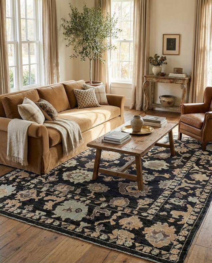 Detail image of 7' 10 x 9' 9 Hand Knotted Oushak Wool Rug
