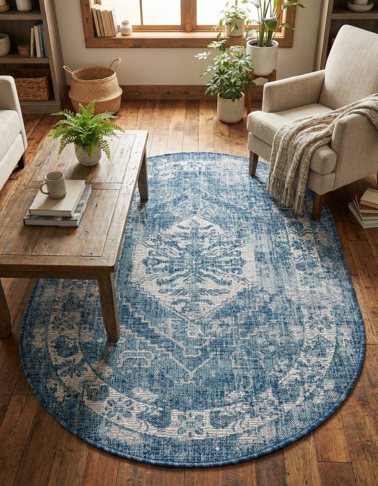 Detail image of 3' x 5' 3  Washable Traditional Indoor / Outdoor Oval Rug