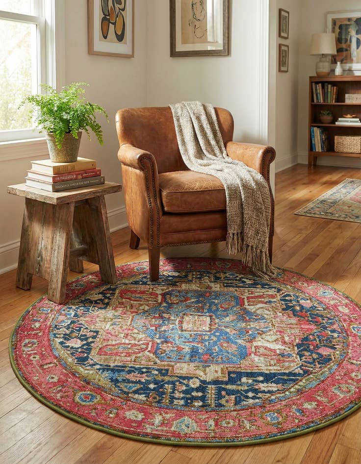 Detail image of  3' x 3'  Washable Traditional Indoor / Outdoor Round Rug