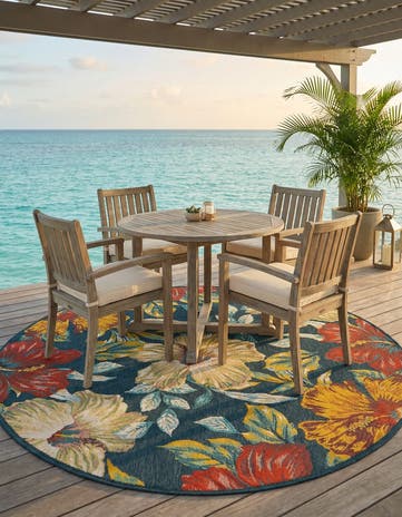 7' 10 x 7' 10 Easy-Clean Coastal Indoor / Outdoor Round Rug