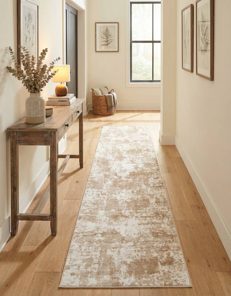 Detail image of  2' 7 x 13' Aurora Runner Rug