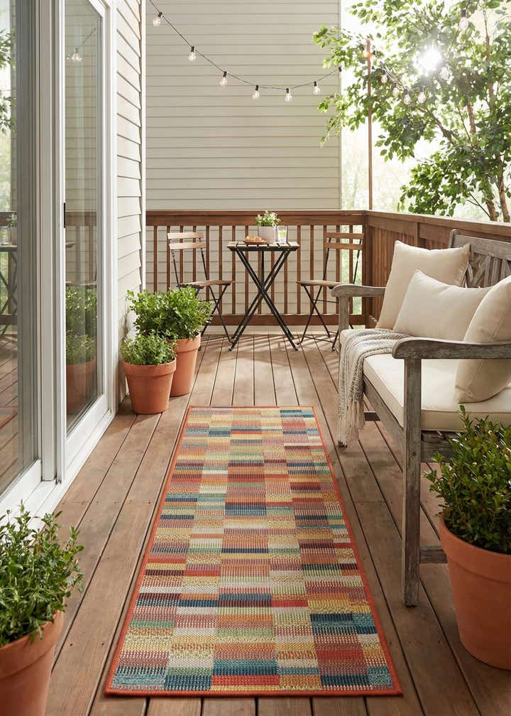2' x 6' 1 Easy-Clean Baja Indoor / Outdoor Runner Rug