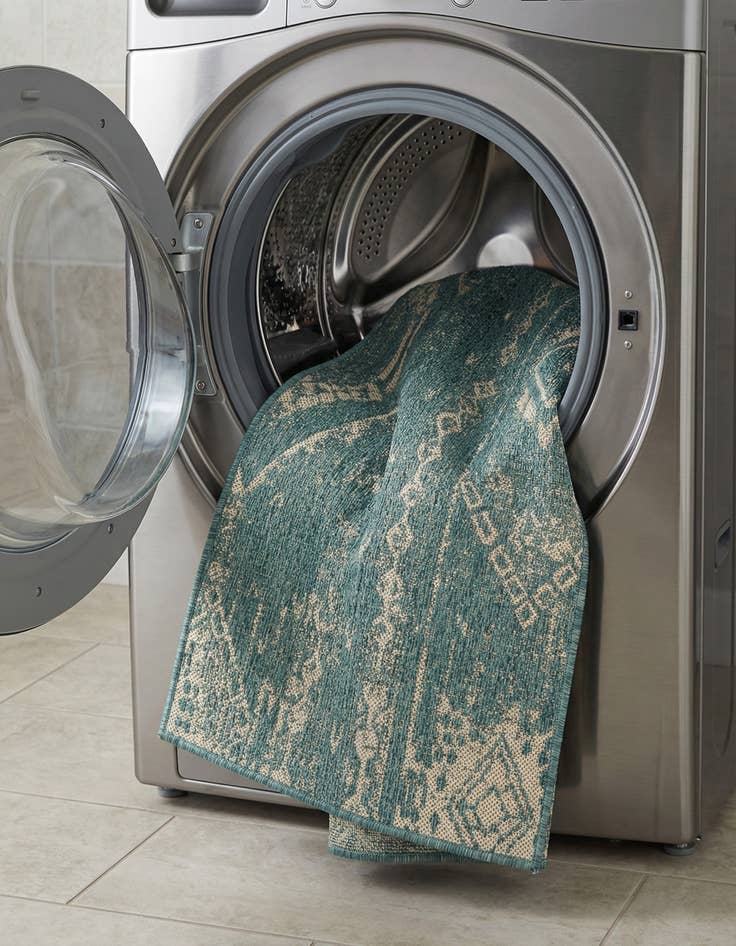 Detail image of  2' x 4'  Washable Bohemian Indoor / Outdoor Runner Rug