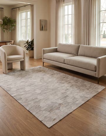 4' 4 x 6' Cowhide Rug