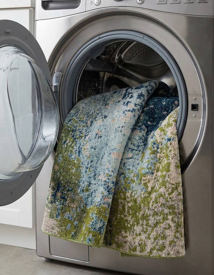 Detail image of 6' x 9'  Washable Casablanca Rug