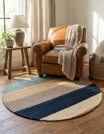 1' 5 x 1' 5 Hand Woven Pillow Wool Round Rug