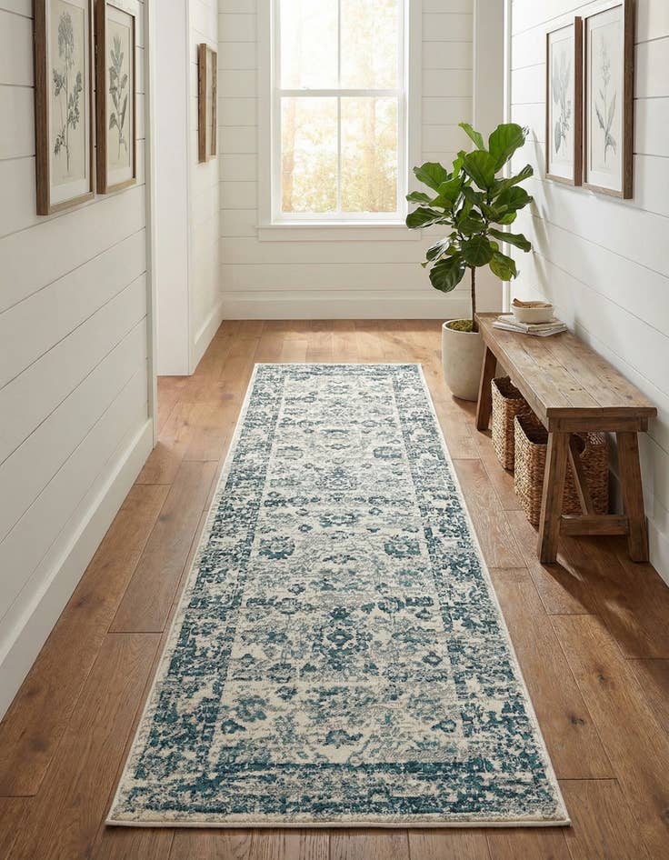 Detail image of  2' 7 x 10' Charleston Runner Rug