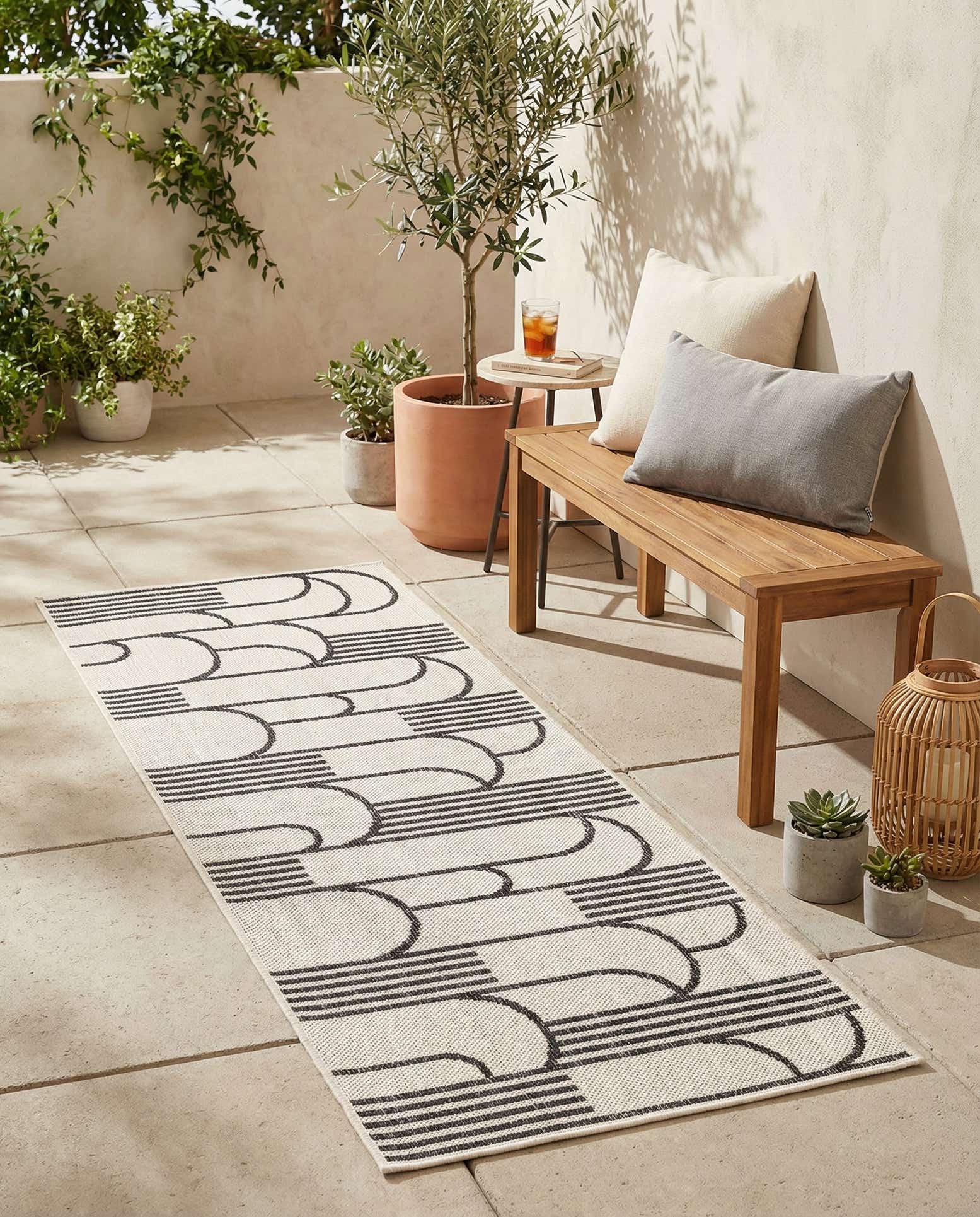 2' x 5' 3 Easy-Clean Modern Indoor / Outdoor Runner Rug