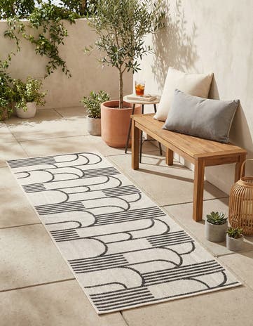 White and Black Easy-Clean Modern Indoor / Outdoor Runner Rug