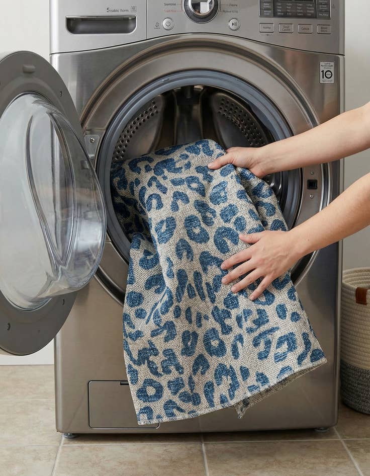 Detail image of 2' x 3' 1  Washable Safari Indoor / Outdoor Rug